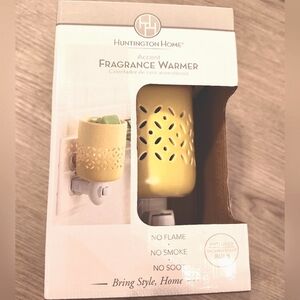 🆕2PC PLUG IN Fragrance Warmer Nite Light w /6pc Wax melt. NWT